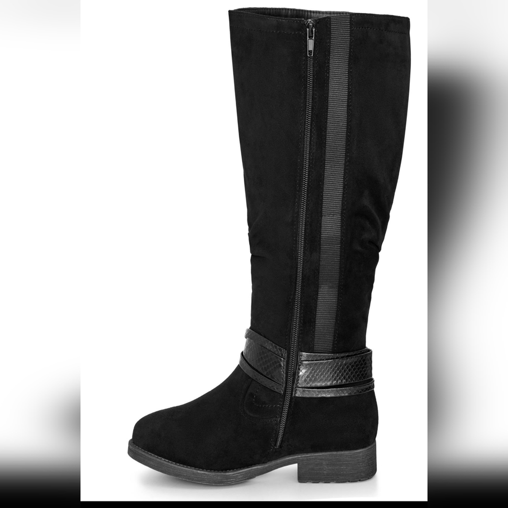 Black Heeled Boots - Picture 3 of 12